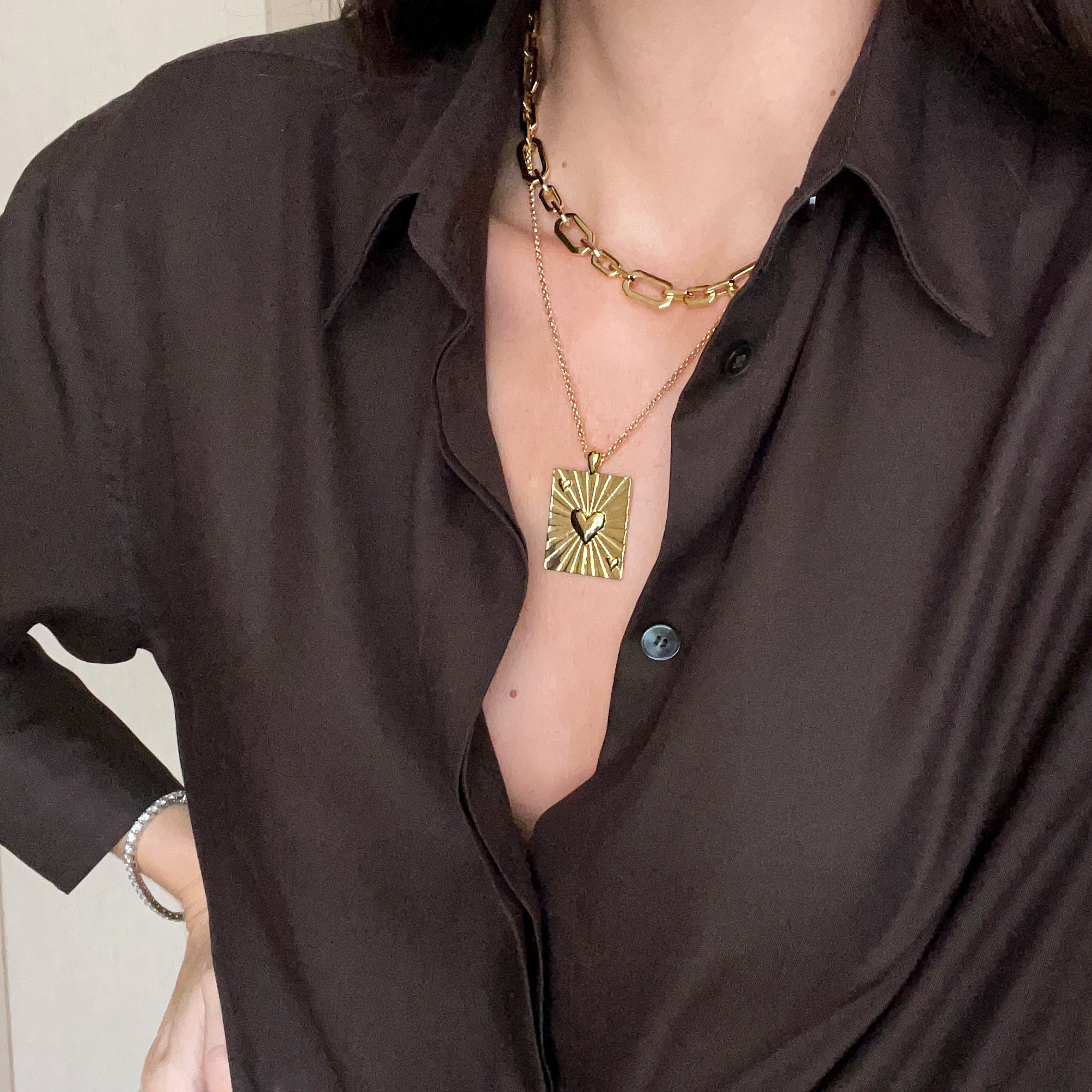38 Talis Chains Nov 23 x Stephanie Waxberg