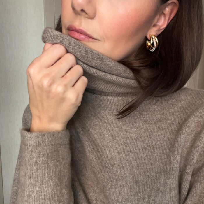Claw Earrings - Pearl - Image 5